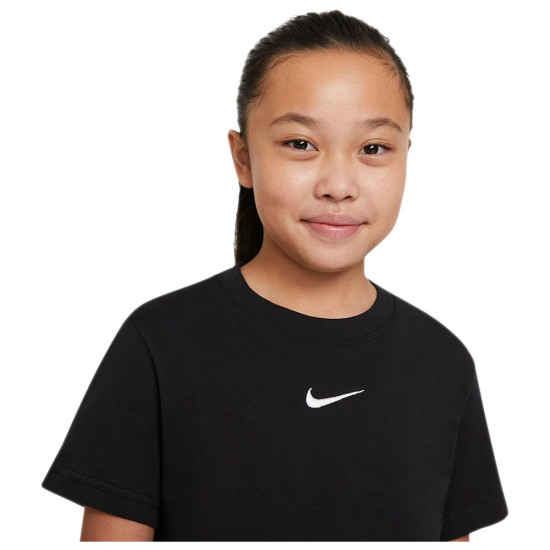 Nike Παιδική κοντομάνικη μπλούζα NSW Essential Nike Παιδική κοντομάνικη μπλούζα NSW Essential